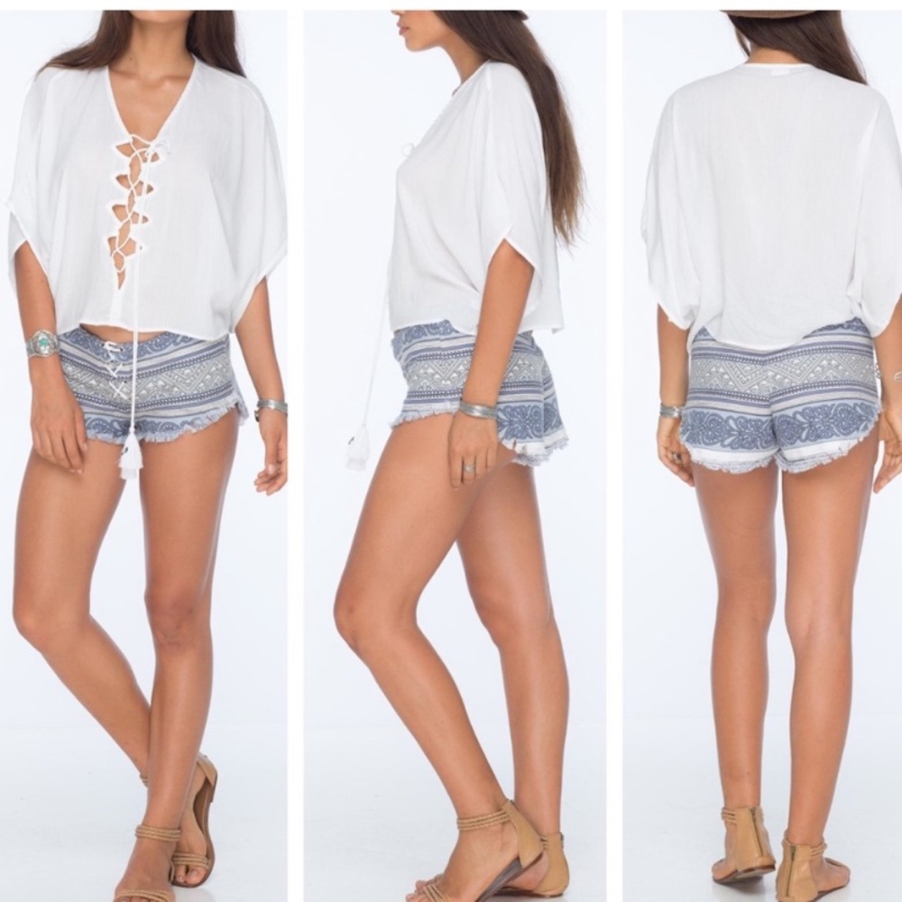 INDAH Venus Lace Up Crop Top White Nobel Stripe - Picture 4 of 6